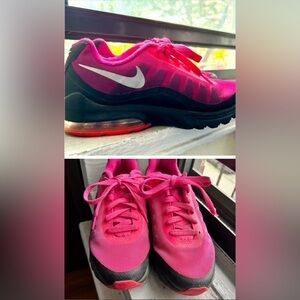 Nike Pink and Black Sneakers